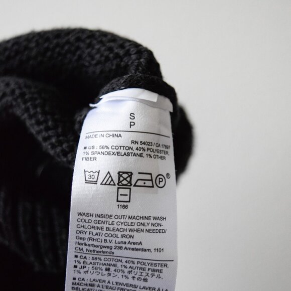 Basic black knit pullover - Picture 6 of 6